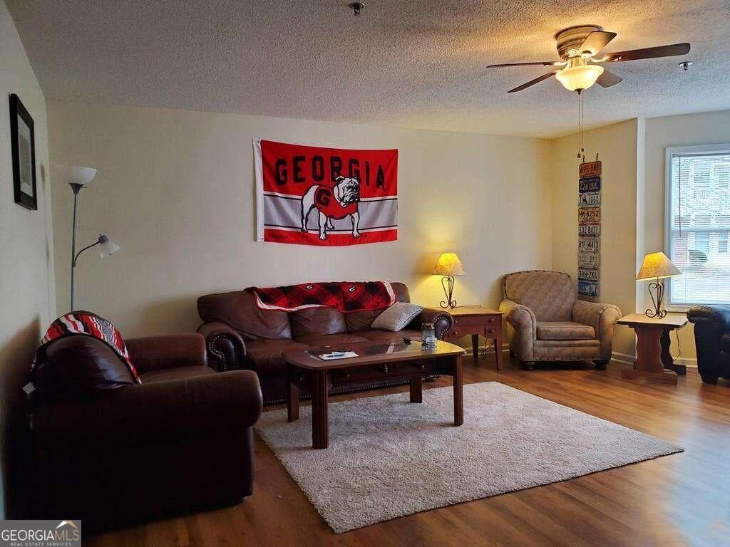 5 bedroom, 4 bathroom, 3,692 sq ft townhouse for rent at 1850 Cedar Shoals Drive C1, Athens, GA 30605 for $2,200 a month — photo 3