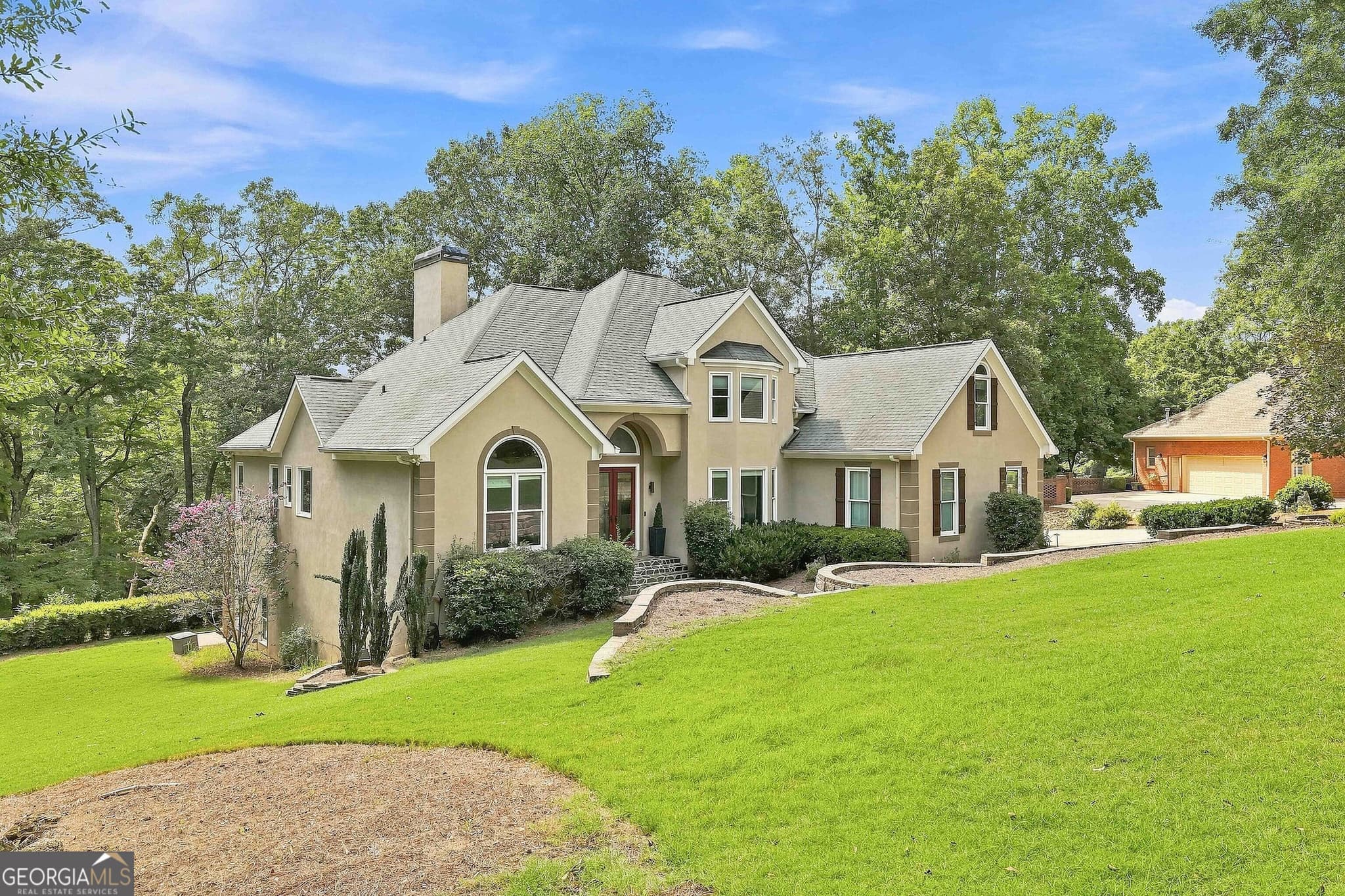 5 bedroom, 4.5 bathroom, 5,884 sq ft single family residence for sale at 265 Broadmoor Drive, Fayetteville, GA 30215 — photo 2