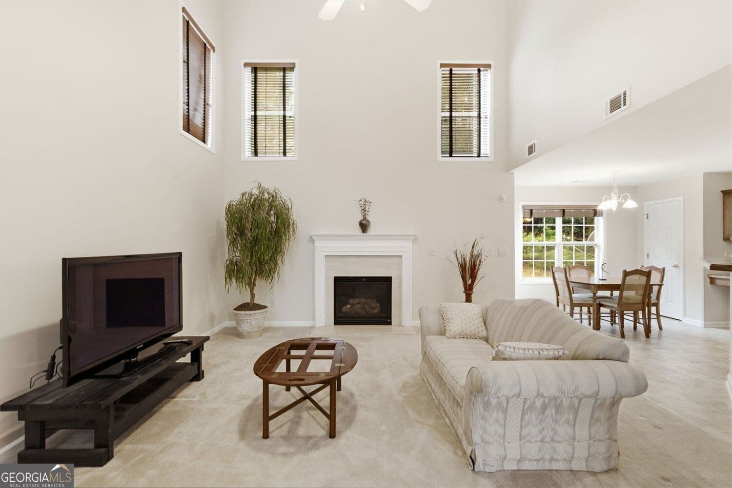 4 bedroom, 3 bathroom, 2,586 sq ft single family residence for sale at 6125 Mulberry Park Drive, Braselton, GA 30517 — photo 7