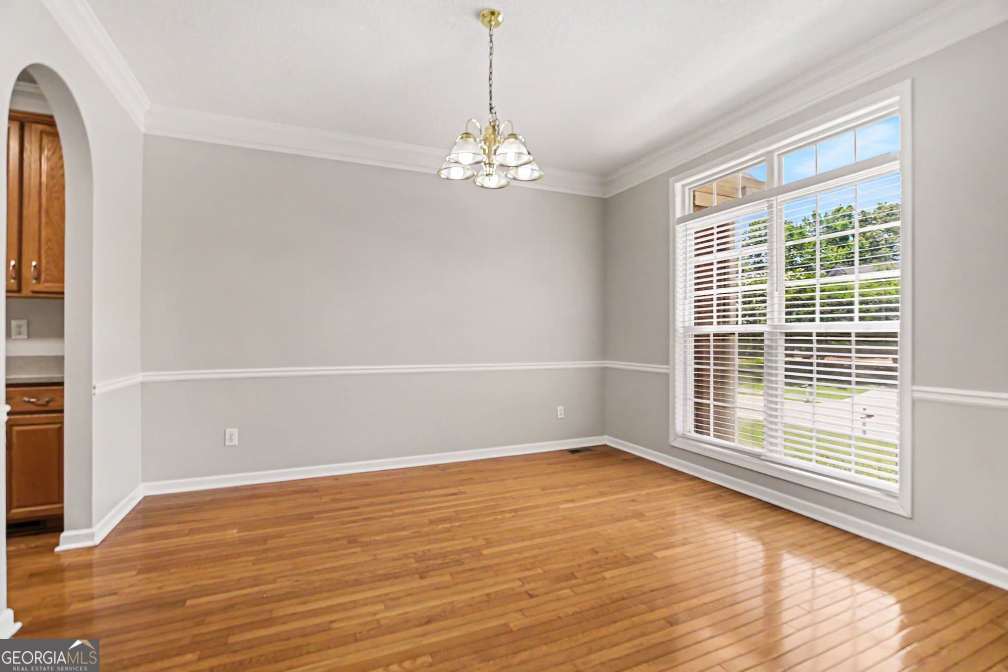 5 bedroom, 3.5 bathroom, 3,001 sq ft single family residence for sale at 165 Normandy Drive, Fayetteville, GA 30214 — photo 3