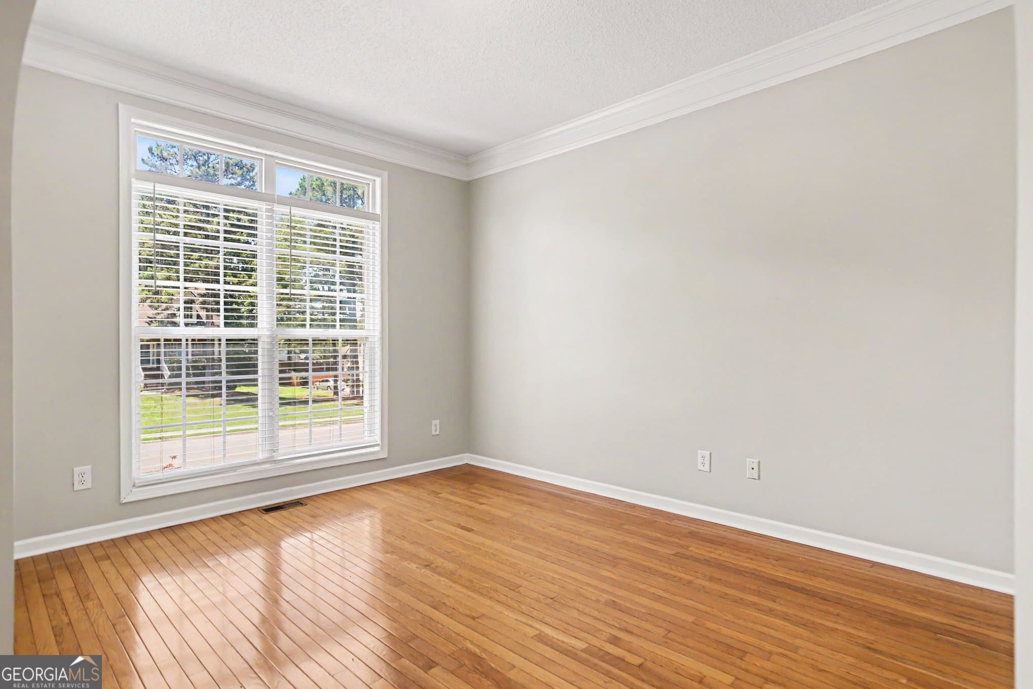 5 bedroom, 3.5 bathroom, 3,001 sq ft single family residence for sale at 165 Normandy Drive, Fayetteville, GA 30214 — photo 5