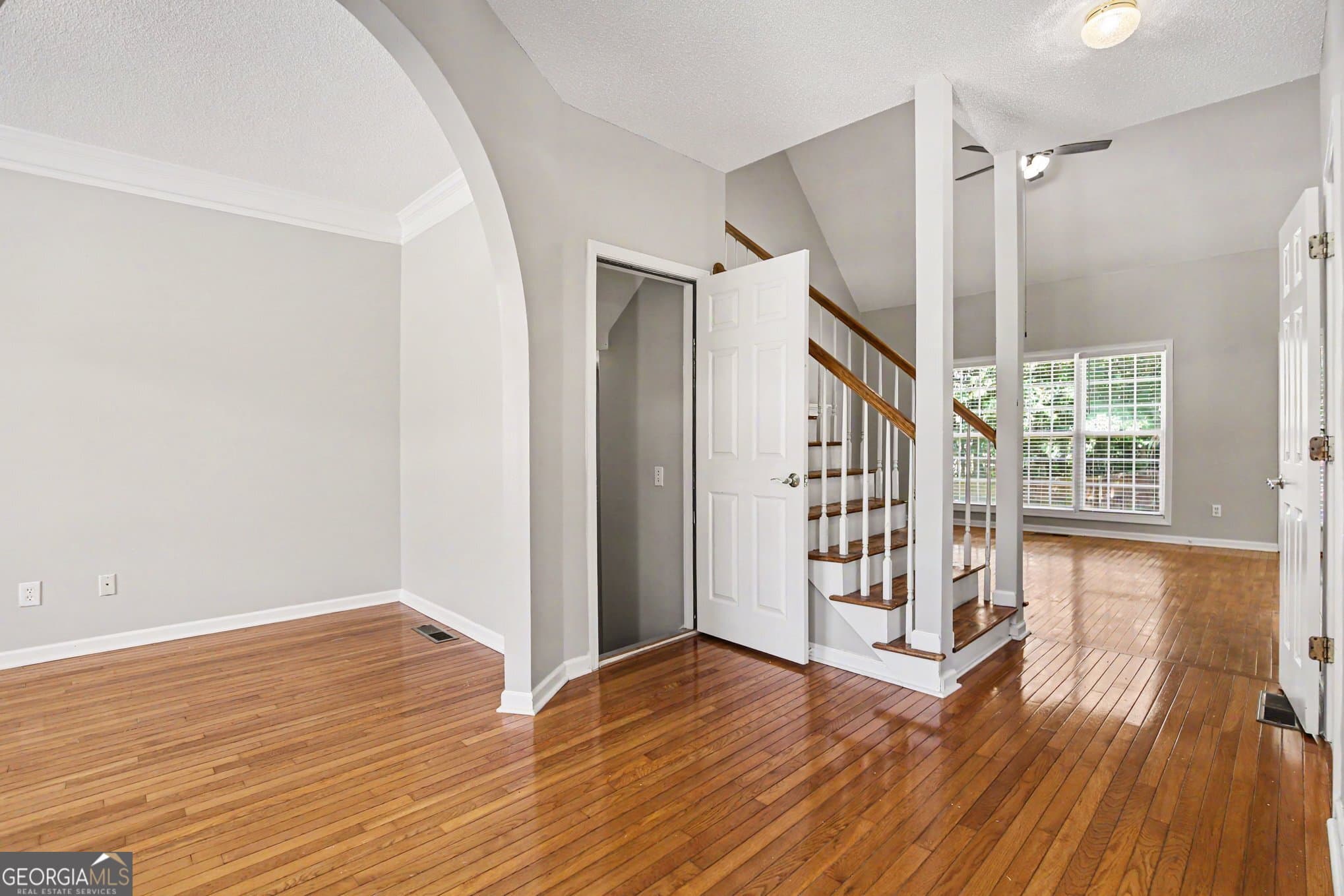 5 bedroom, 3.5 bathroom, 3,001 sq ft single family residence for sale at 165 Normandy Drive, Fayetteville, GA 30214 — photo 4