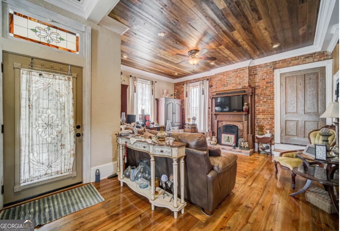 2 bedroom, 2 bathroom, 1,450 sq ft mixed use for sale at 1108 Reville, Greenville, GA 30222 — photo 2