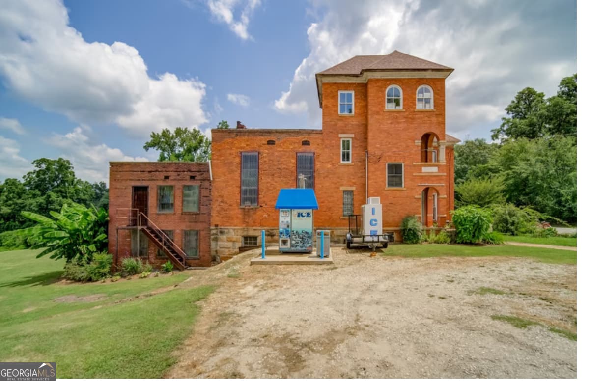 2 bedroom, 2 bathroom, 1,450 sq ft mixed use for sale at 1108 Reville, Greenville, GA 30222 — photo 7