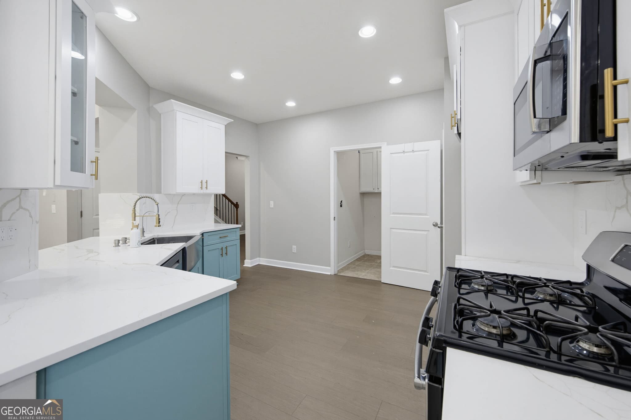 5 bedroom, 3.5 bathroom, 2,183 sq ft townhouse for sale at 13479 Gardiner Lane, Milton, GA 30004 — photo 9