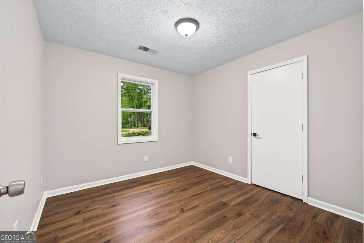 4 bedroom, 2 bathroom, 1,325 sq ft single family residence for sale at 125 Pleasant Valley Road, Mcdonough, GA 30253 — photo 7