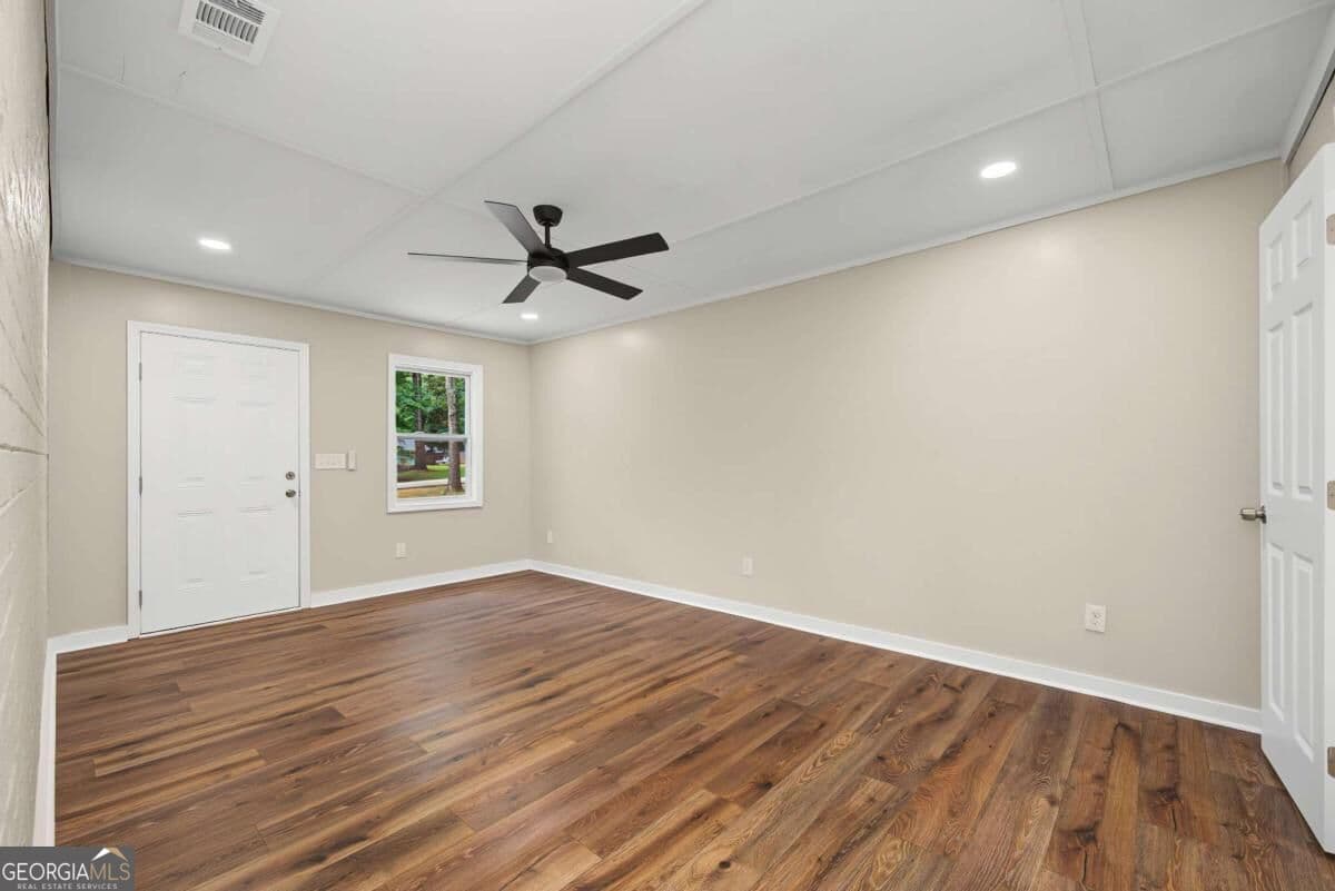 4 bedroom, 2 bathroom, 1,325 sq ft single family residence for sale at 125 Pleasant Valley Road, Mcdonough, GA 30253 — photo 10