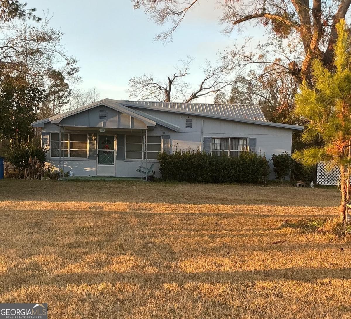 3 bedroom, 1 bathroom single family residence sold at 1013 Van Streat Highway, Nicholls, GA 31554