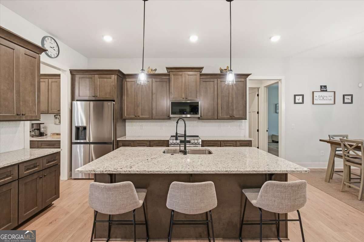 4 bedroom, 3 bathroom, 2,591 sq ft single family residence for sale at 2 Everwood Court, Rome, GA 30161 — photo 2