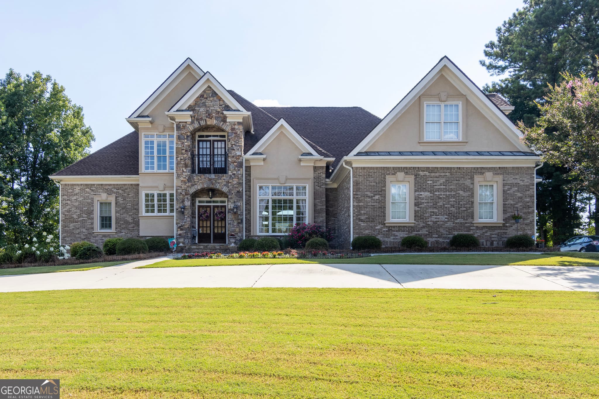 6 bedroom, 5 bathroom, 8,000 sq ft single family residence for sale at 105 Murfield Way, Carrollton, GA 30116 — photo 2