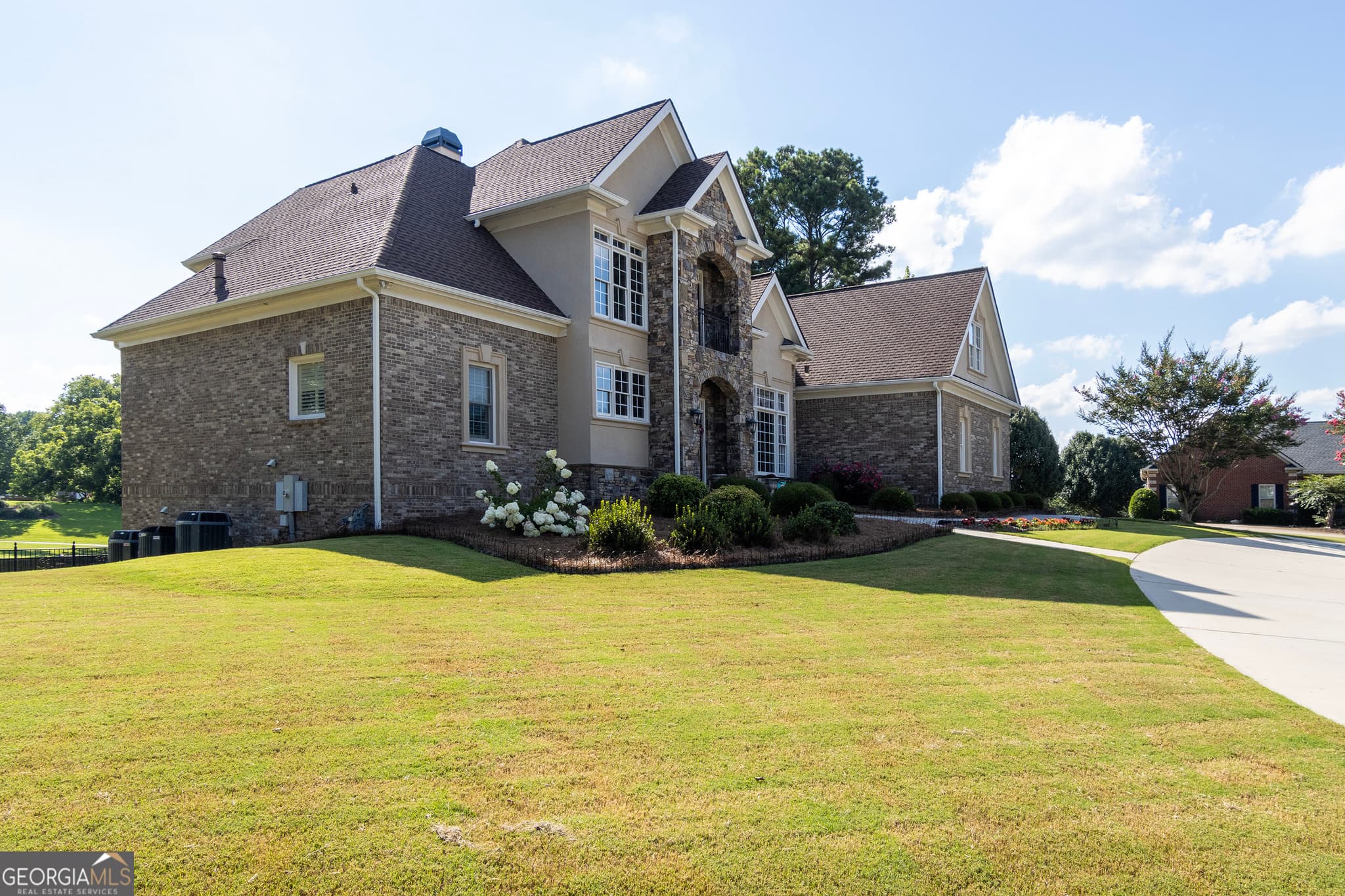 6 bedroom, 5 bathroom, 8,000 sq ft single family residence for sale at 105 Murfield Way, Carrollton, GA 30116 — photo 3