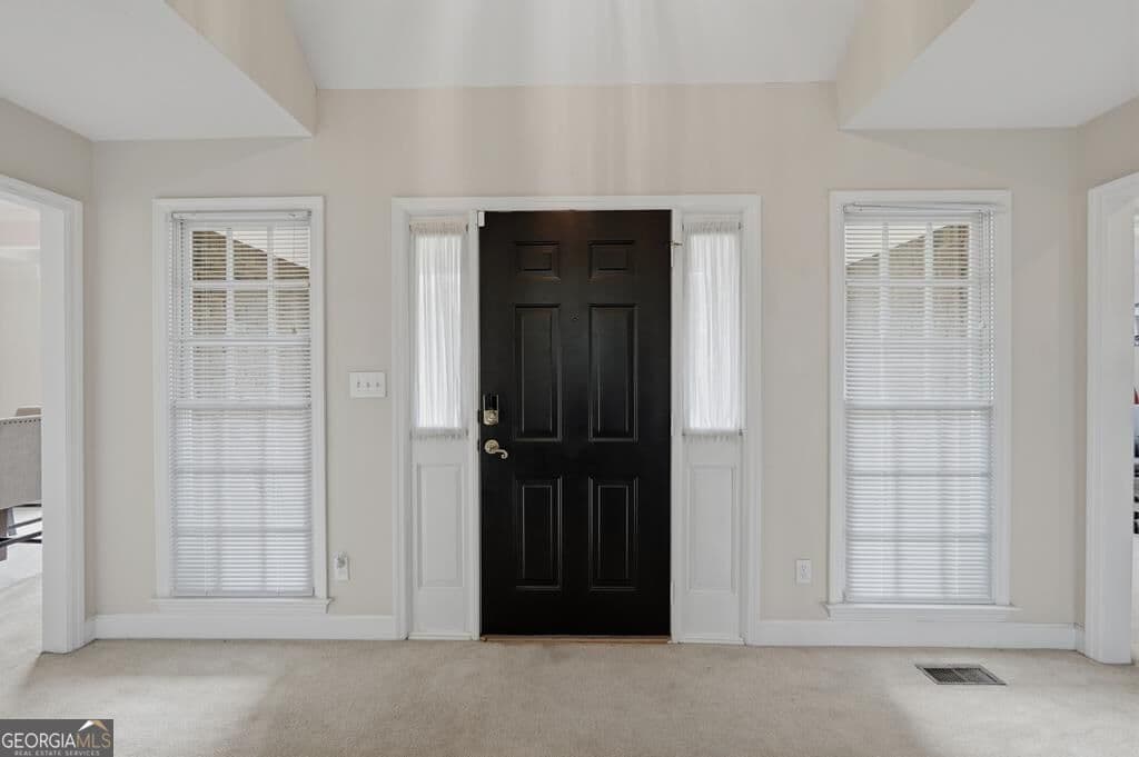 4 bedroom, 2 bathroom, 2,305 sq ft single family residence for sale at 2810 Doublegate Drive, Albany, GA 31721 — photo 3