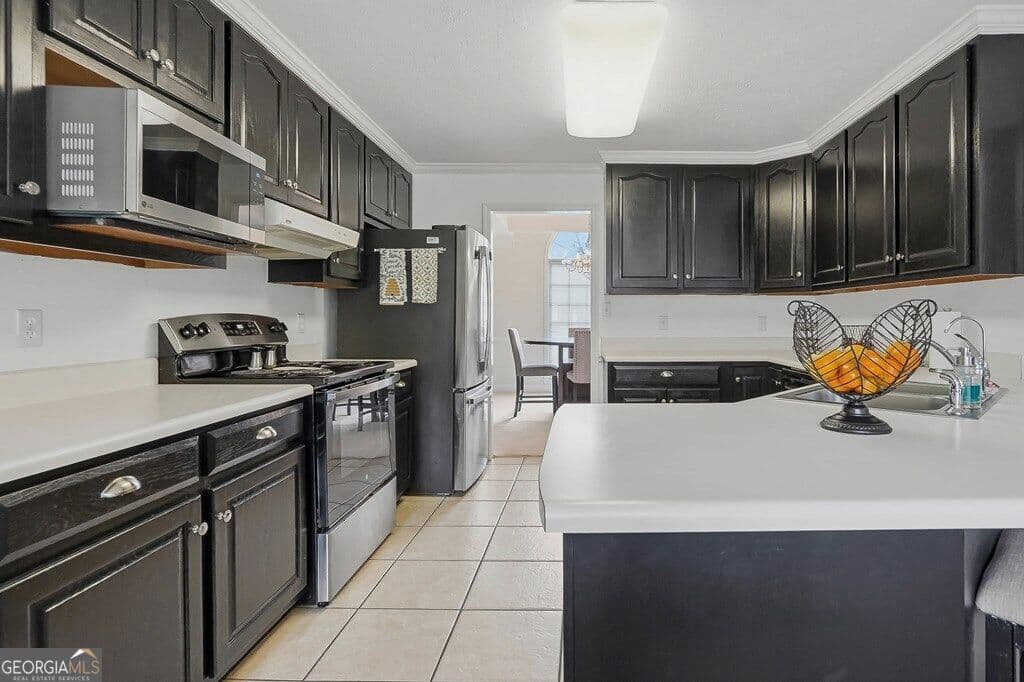 4 bedroom, 2 bathroom, 2,305 sq ft single family residence for sale at 2810 Doublegate Drive, Albany, GA 31721 — photo 8