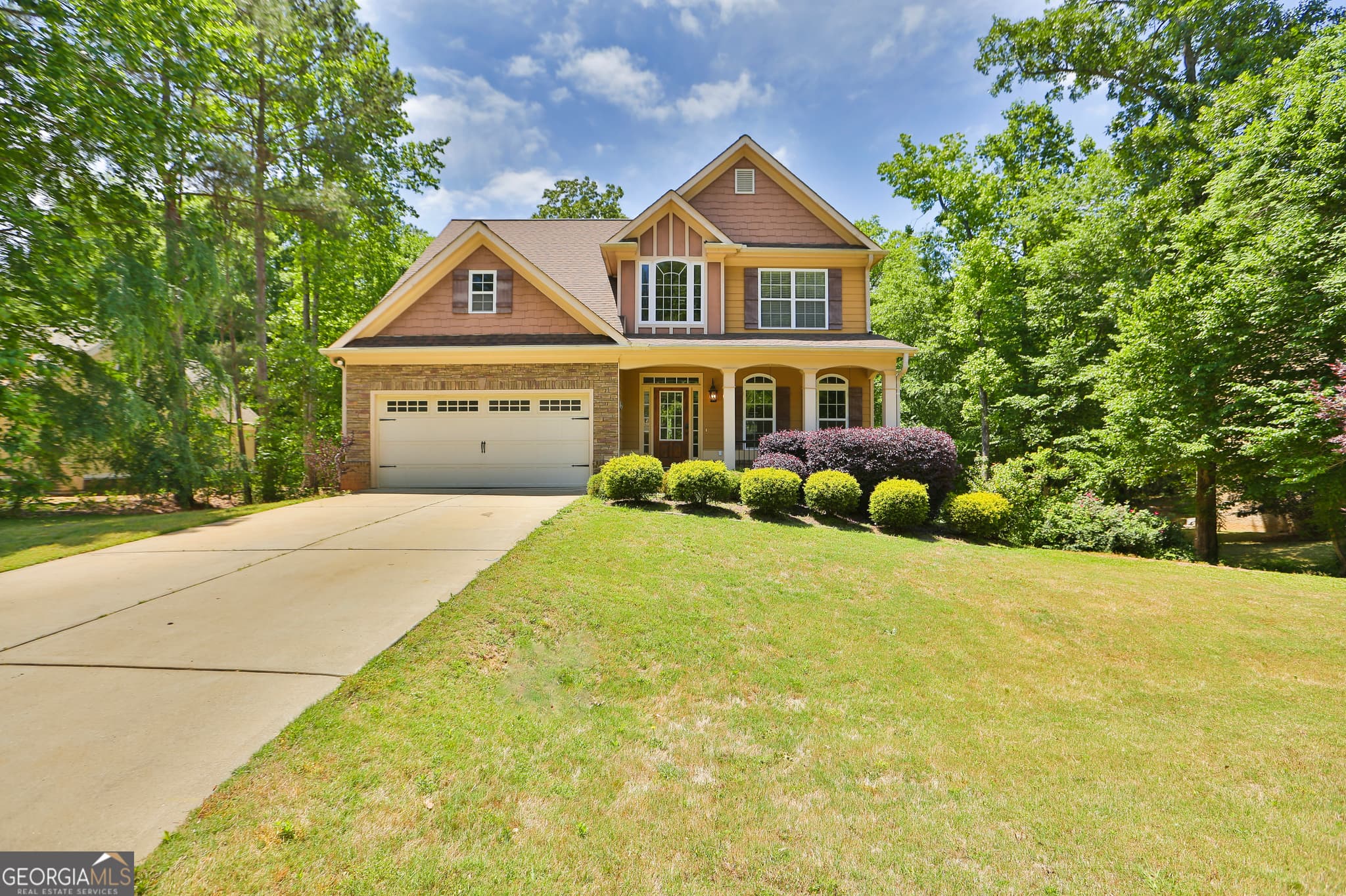 4 bedroom, 3.5 bathroom, 3,078 sq ft single family residence for sale at 133 Oak Drive, Gray, GA 31032
