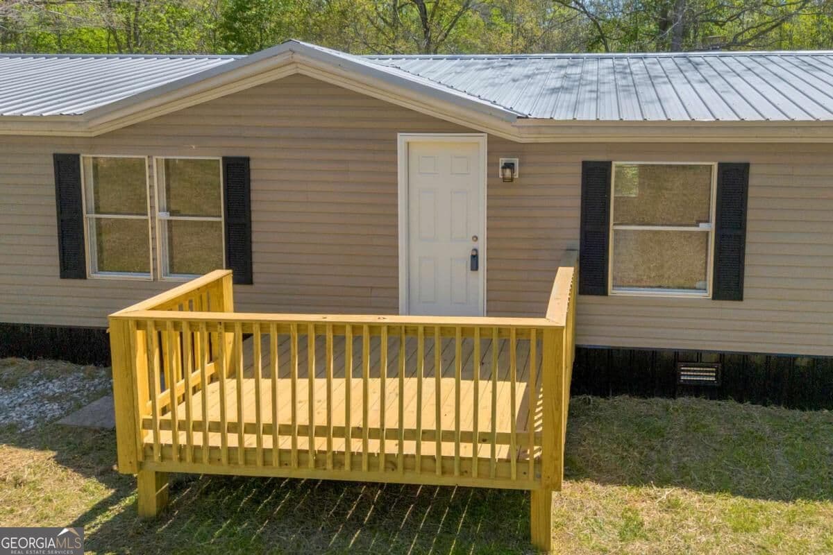 4 bedroom, 2 bathroom, 2,128 sq ft manufactured home,single family residence for sale at 1715 Faye Carey Road, Danielsville, GA 30633 — photo 6