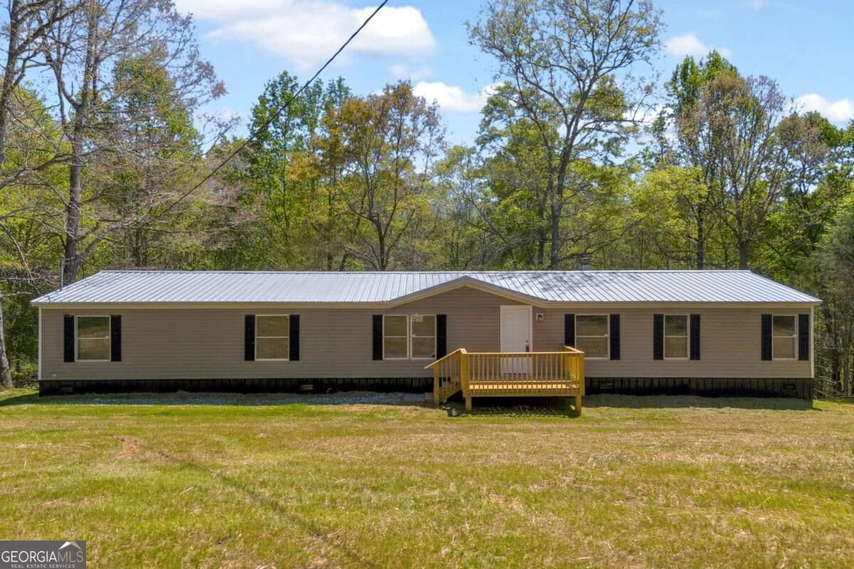 4 bedroom, 2 bathroom, 2,128 sq ft manufactured home,single family residence for sale at 1715 Faye Carey Road, Danielsville, GA 30633 — photo 3