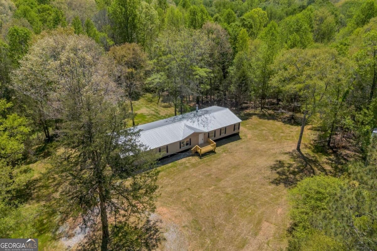 4 bedroom, 2 bathroom, 2,128 sq ft manufactured home,single family residence for sale at 1715 Faye Carey Road, Danielsville, GA 30633