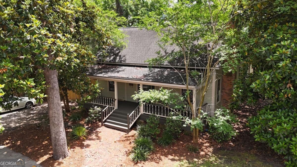 2 bedroom, 1 bathroom single family residence for sale at 417 Central Place, Valdosta, GA 31601 — photo 2
