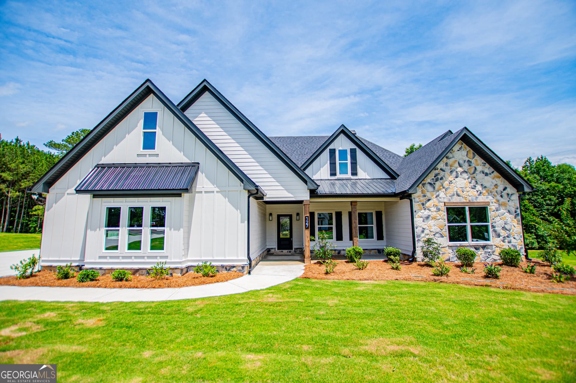 4 bedroom, 2.5 bathroom, 2,542 sq ft single family residence for sale at 127 Woodford Drive, Roopville, GA 30170 — photo 2