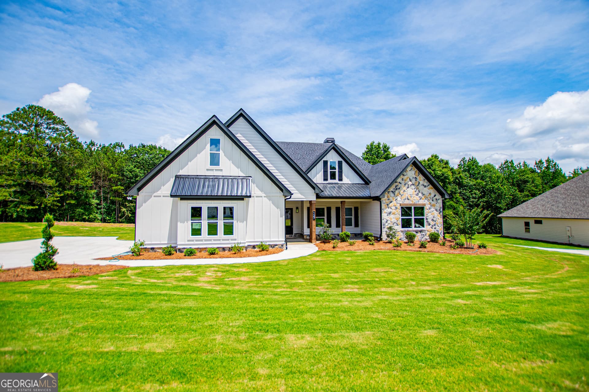 4 bedroom, 2.5 bathroom, 2,542 sq ft single family residence for sale at 127 Woodford Drive, Roopville, GA 30170 — photo 3