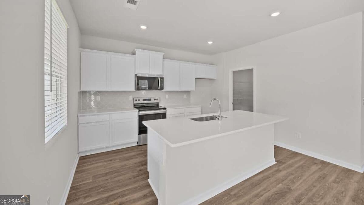 4 bedroom, 2.5 bathroom single family residence for sale at 139 White Spruce Way, Newnan, GA 30265 — photo 8