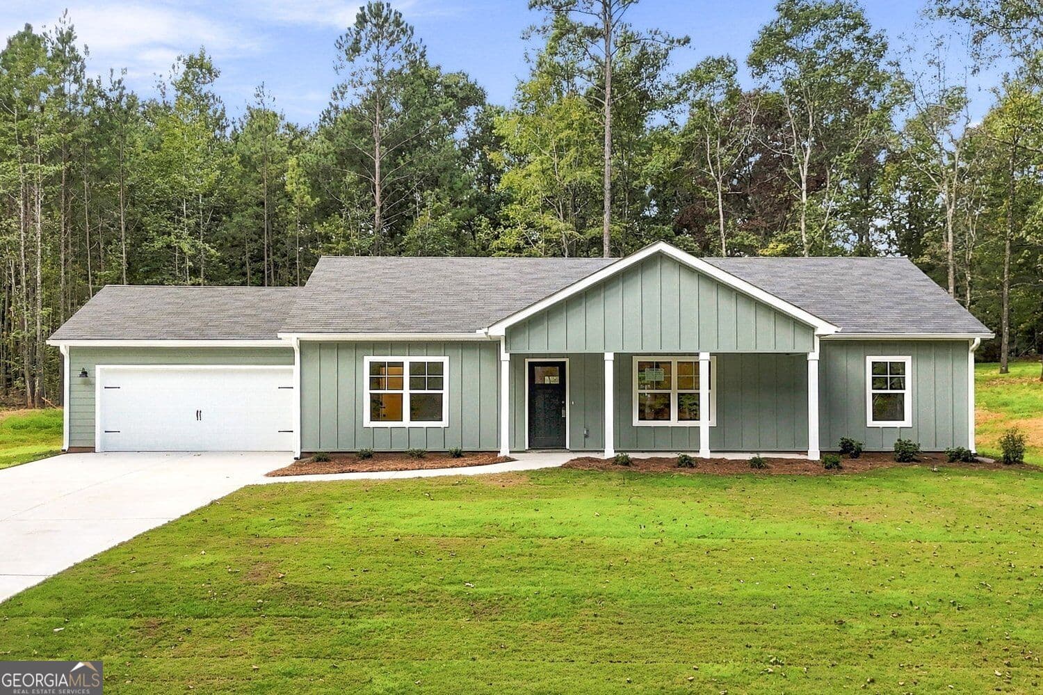 3 bedroom, 2 bathroom, 1,530 sq ft single family residence for sale at 291 Russellville Road, Forsyth, GA 31029 — photo 1 of 39