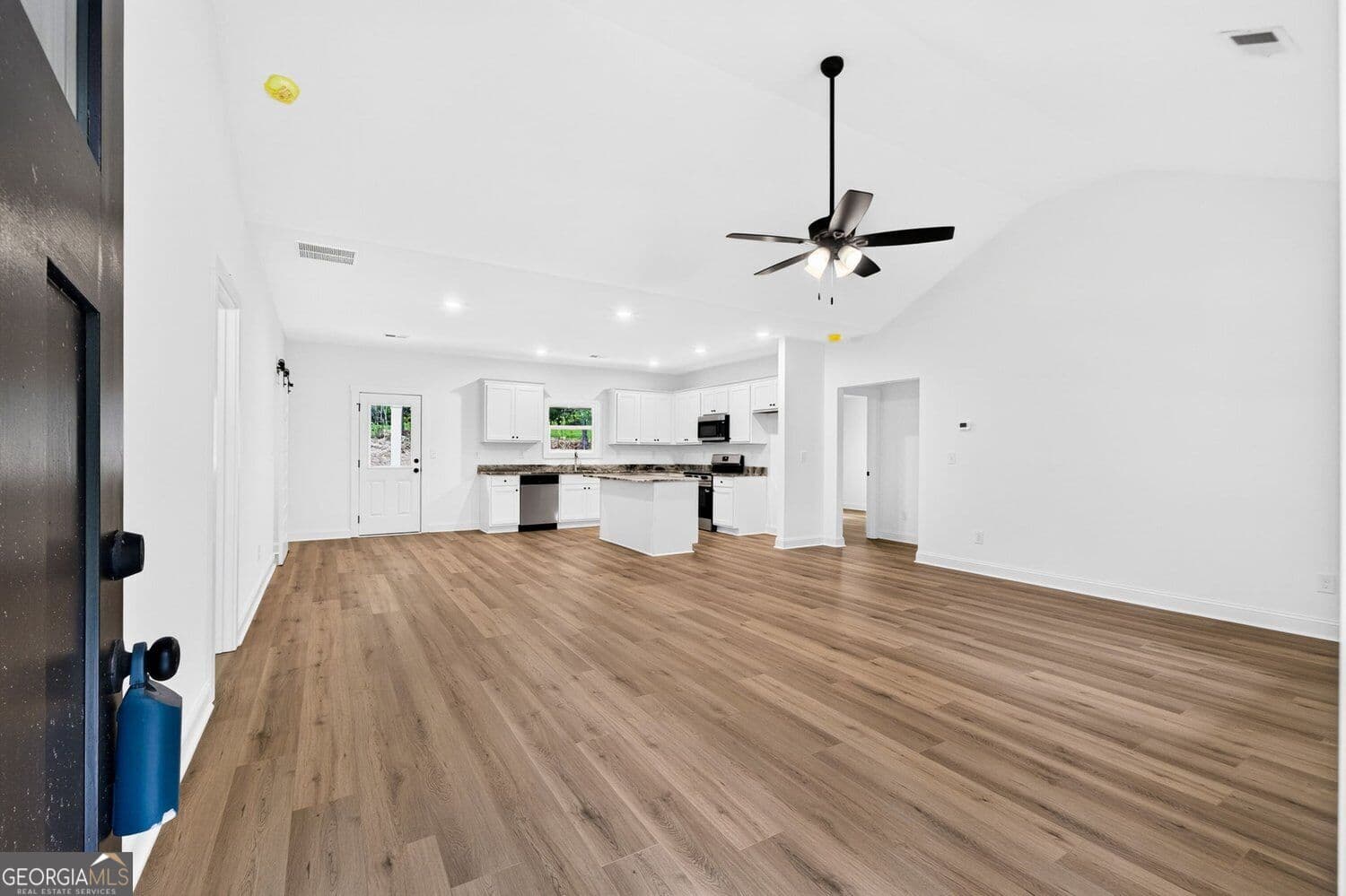 3 bedroom, 2 bathroom, 1,530 sq ft single family residence for sale at 291 Russellville Road, Forsyth, GA 31029 — photo 5