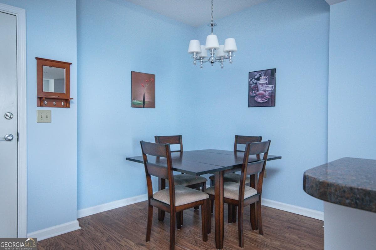 1 bedroom, 1 bathroom, 800 sq ft condominium for sale at 3040 Peachtree Road 507, Atlanta, GA 30305 — photo 5