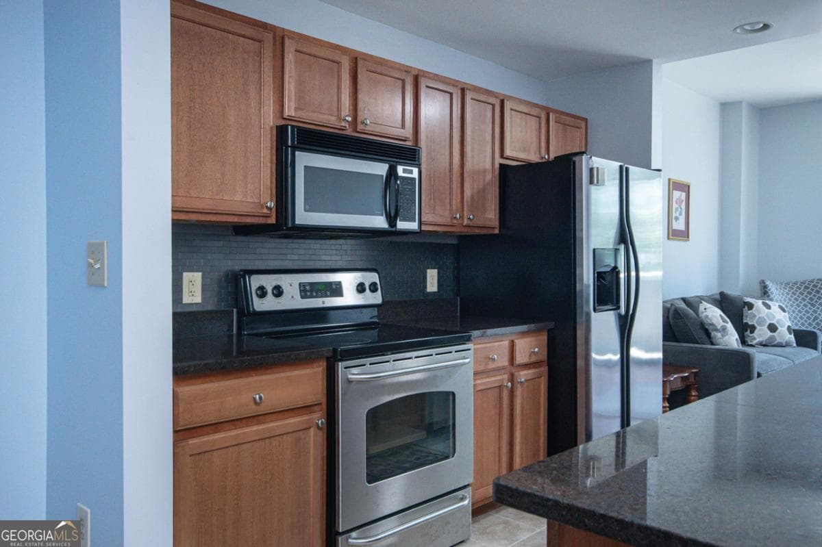 1 bedroom, 1 bathroom, 800 sq ft condominium for sale at 3040 Peachtree Road 507, Atlanta, GA 30305 — photo 8