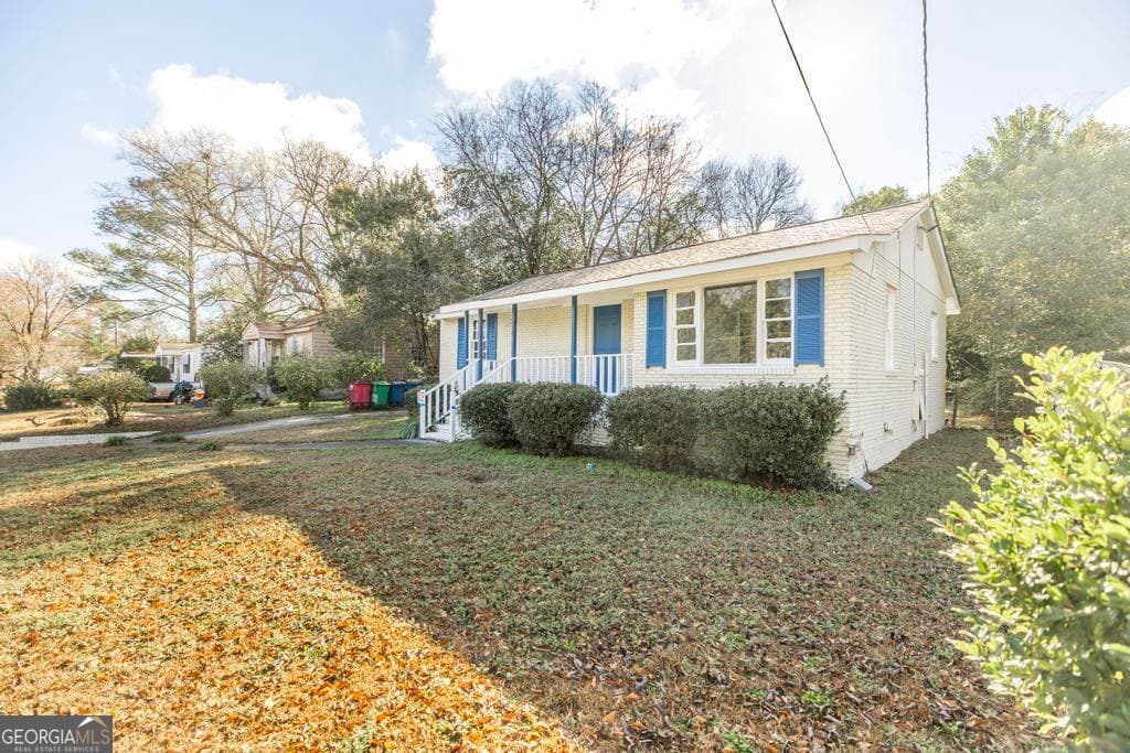 3 bedroom, 1 bathroom, 1,073 sq ft single family residence for sale at 1334 Lakeview Drive, Macon, GA 31206 — photo 4
