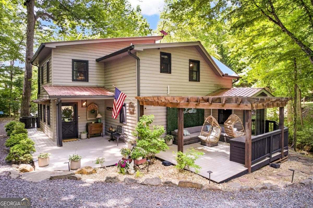 3 bedroom, 2 bathroom, 1,799 sq ft cabin,single family residence for sale at 28 Rowland Pointe 12,13, Morganton, GA 30560 — photo 6