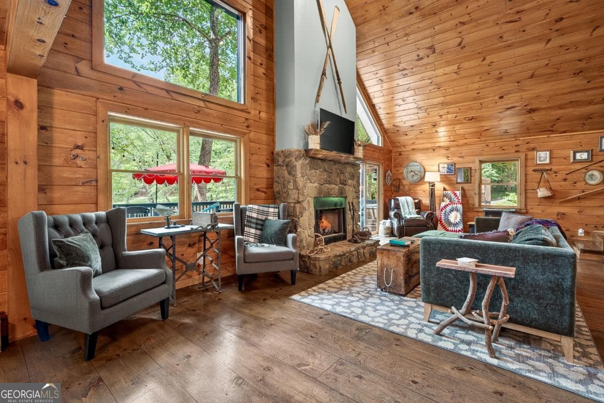 3 bedroom, 2 bathroom, 1,799 sq ft cabin,single family residence for sale at 28 Rowland Pointe 12,13, Morganton, GA 30560 — photo 5