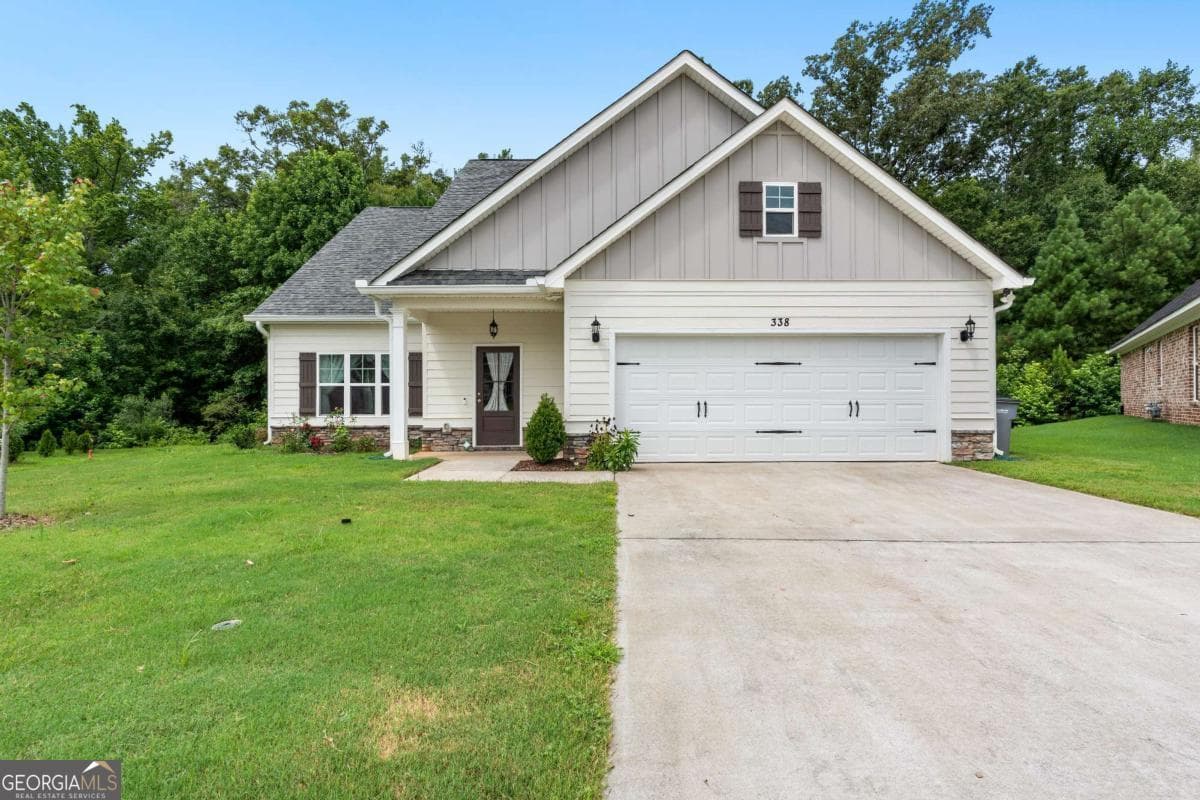5 bedroom, 3.5 bathroom, 2,555 sq ft single family residence for sale at 338 Lana Lane, Lagrange, GA 30241 — photo 2
