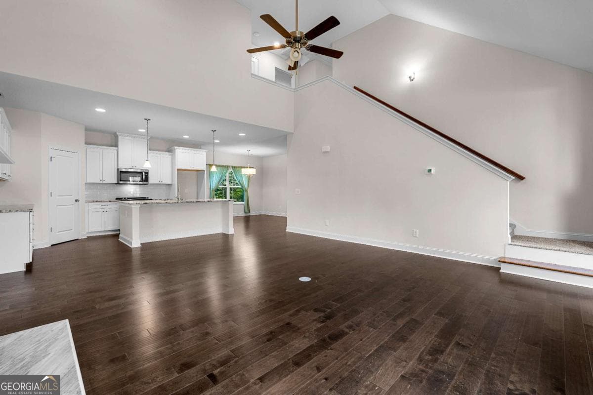 5 bedroom, 3.5 bathroom, 2,555 sq ft single family residence for sale at 338 Lana Lane, Lagrange, GA 30241 — photo 6