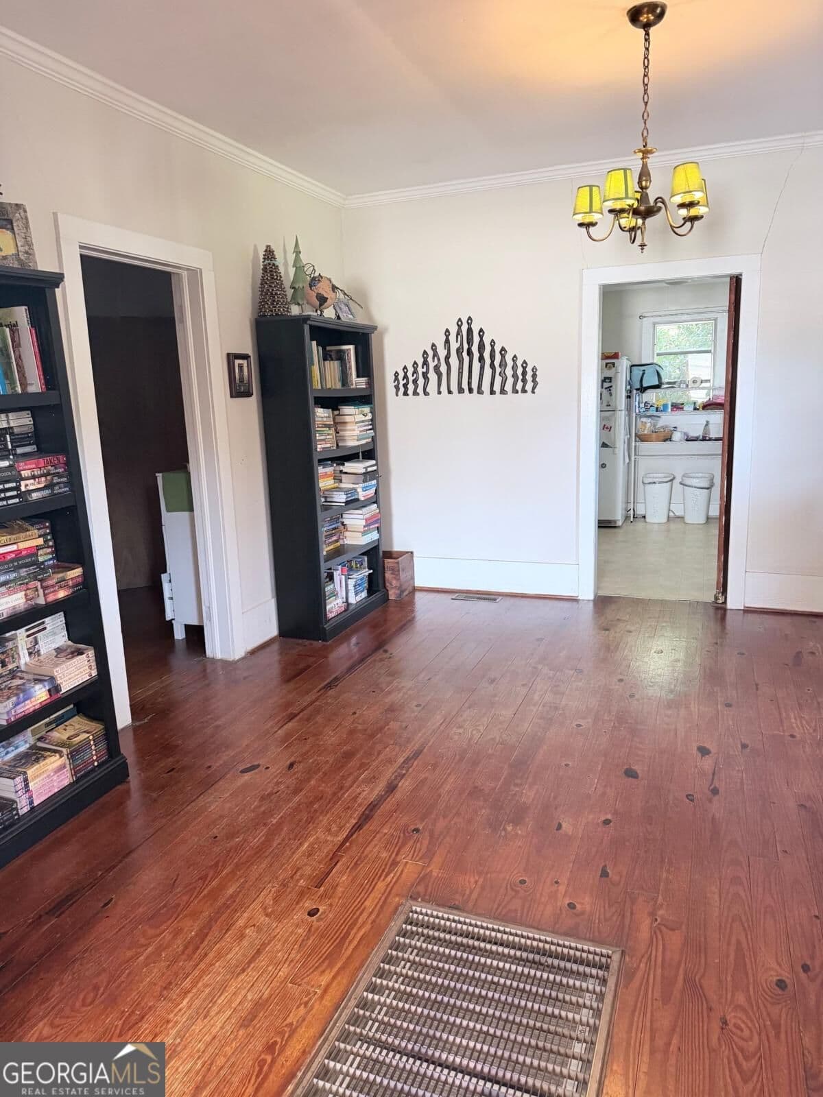 2 bedroom, 1 bathroom, 1,302 sq ft single family residence for sale at 803 W Charlton Street, Milledgeville, GA 31061 — photo 8