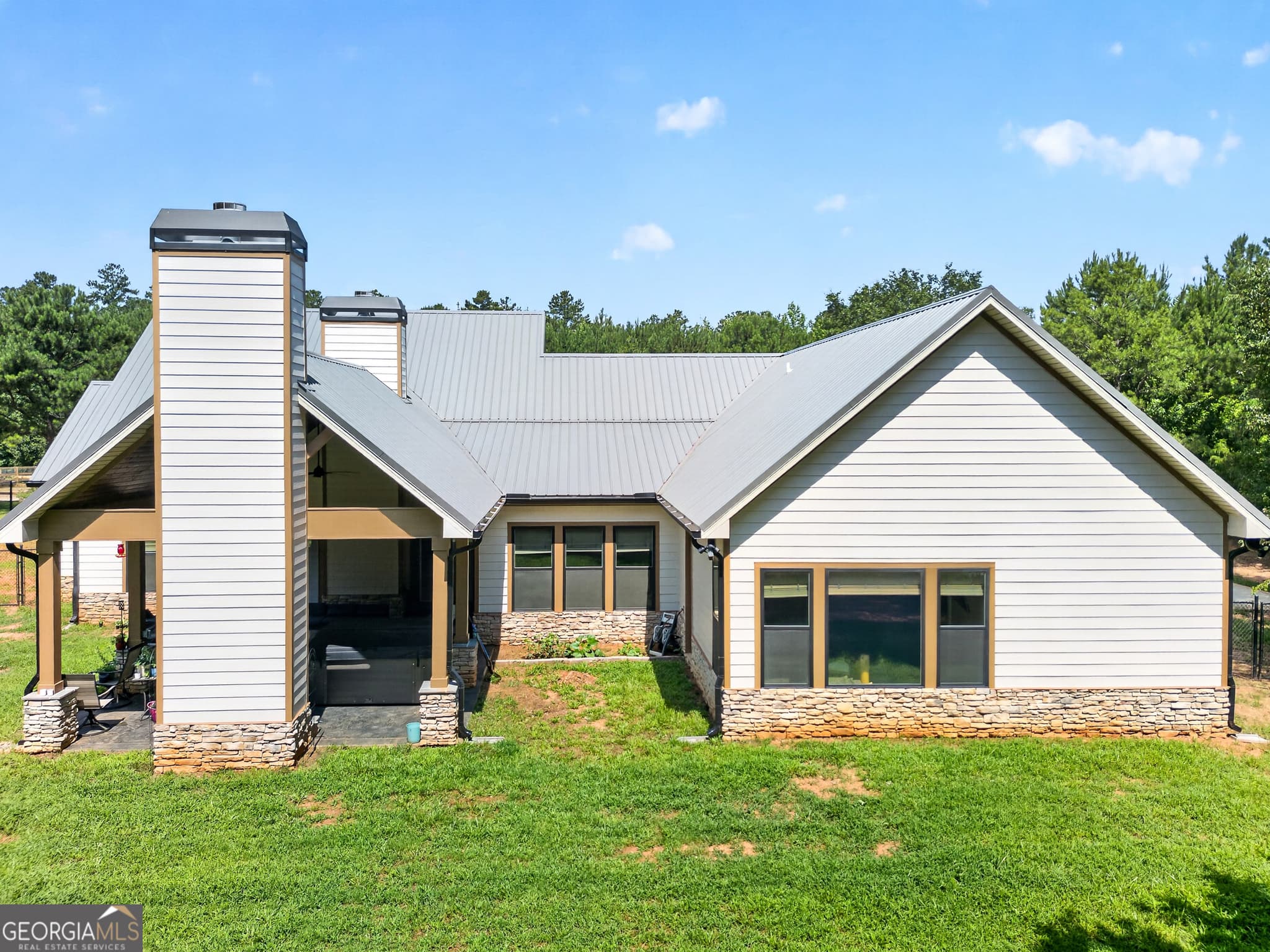 3 bedroom, 2 bathroom, 2,454 sq ft single family residence for sale at 289 Maple Drive, Williamson, GA 30292 — photo 6