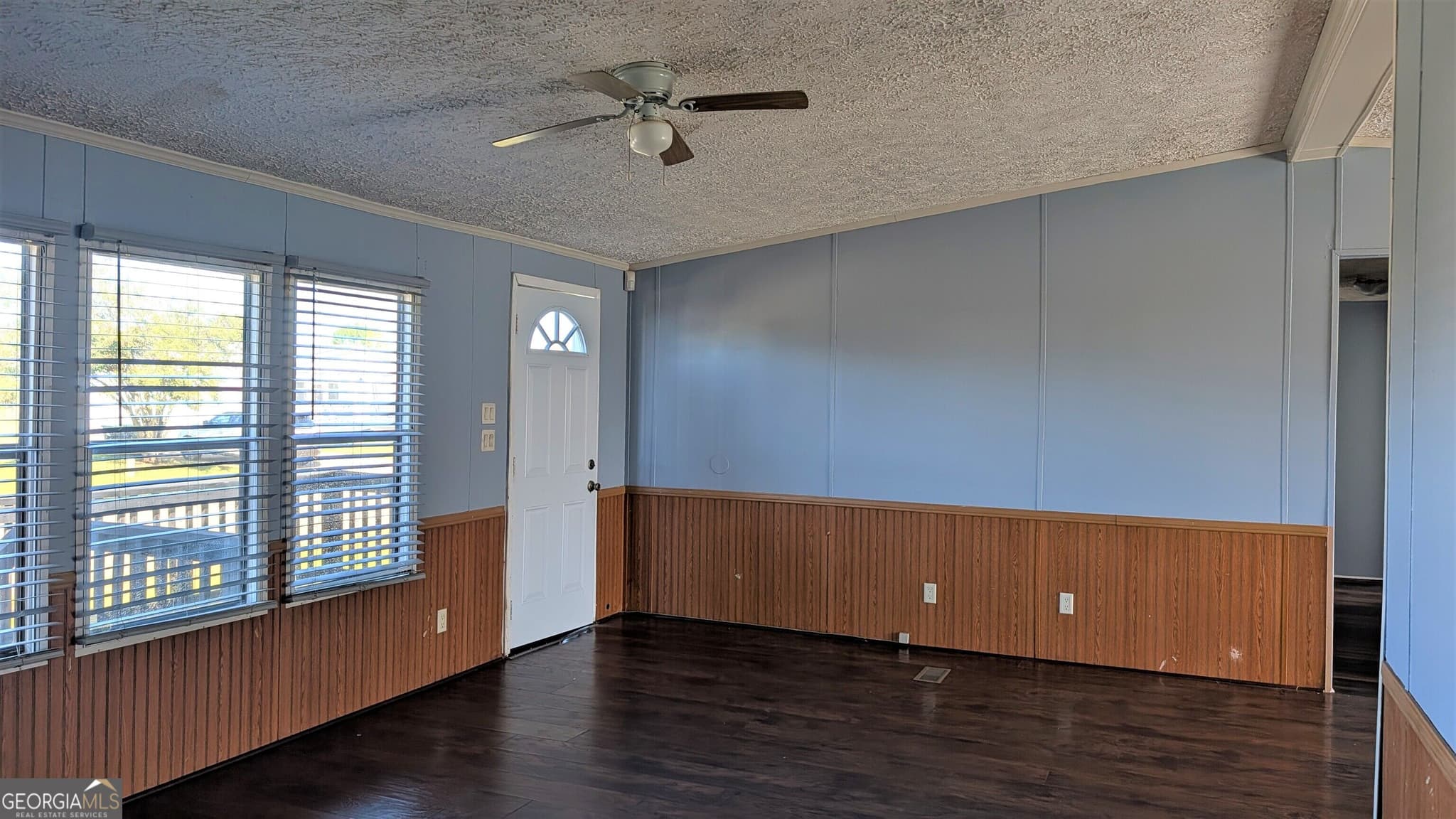 4 bedroom, 2 bathroom, 1,512 sq ft manufactured home,single family residence for rent at 100 Crestmont Court, Byron, GA 31008 for $1,400 a month — photo 4