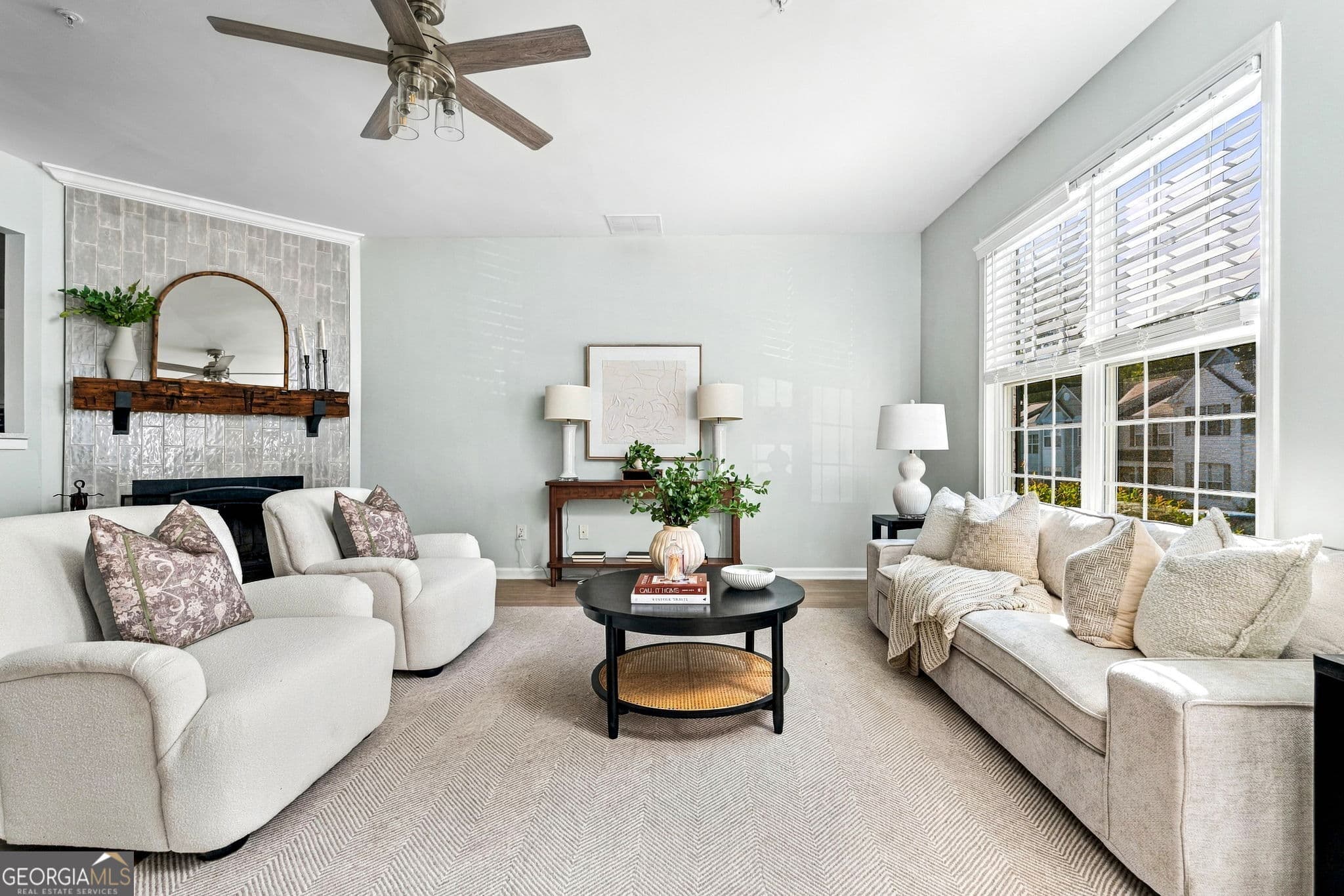 3 bedroom, 2.5 bathroom, 1,370 sq ft townhouse for sale at 1170 Kilmington Court, Alpharetta, GA 30009 — photo 3