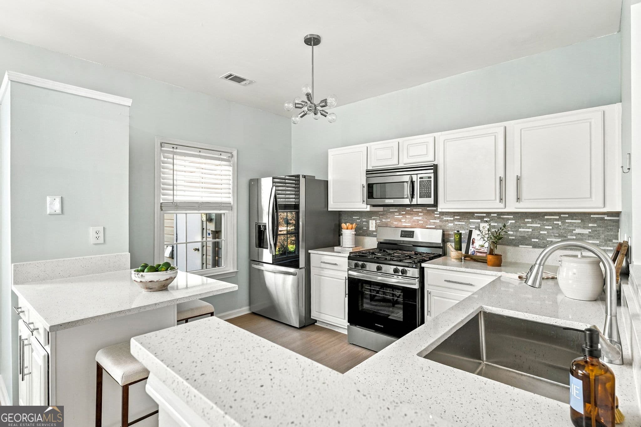 3 bedroom, 2.5 bathroom, 1,370 sq ft townhouse for sale at 1170 Kilmington Court, Alpharetta, GA 30009 — photo 9