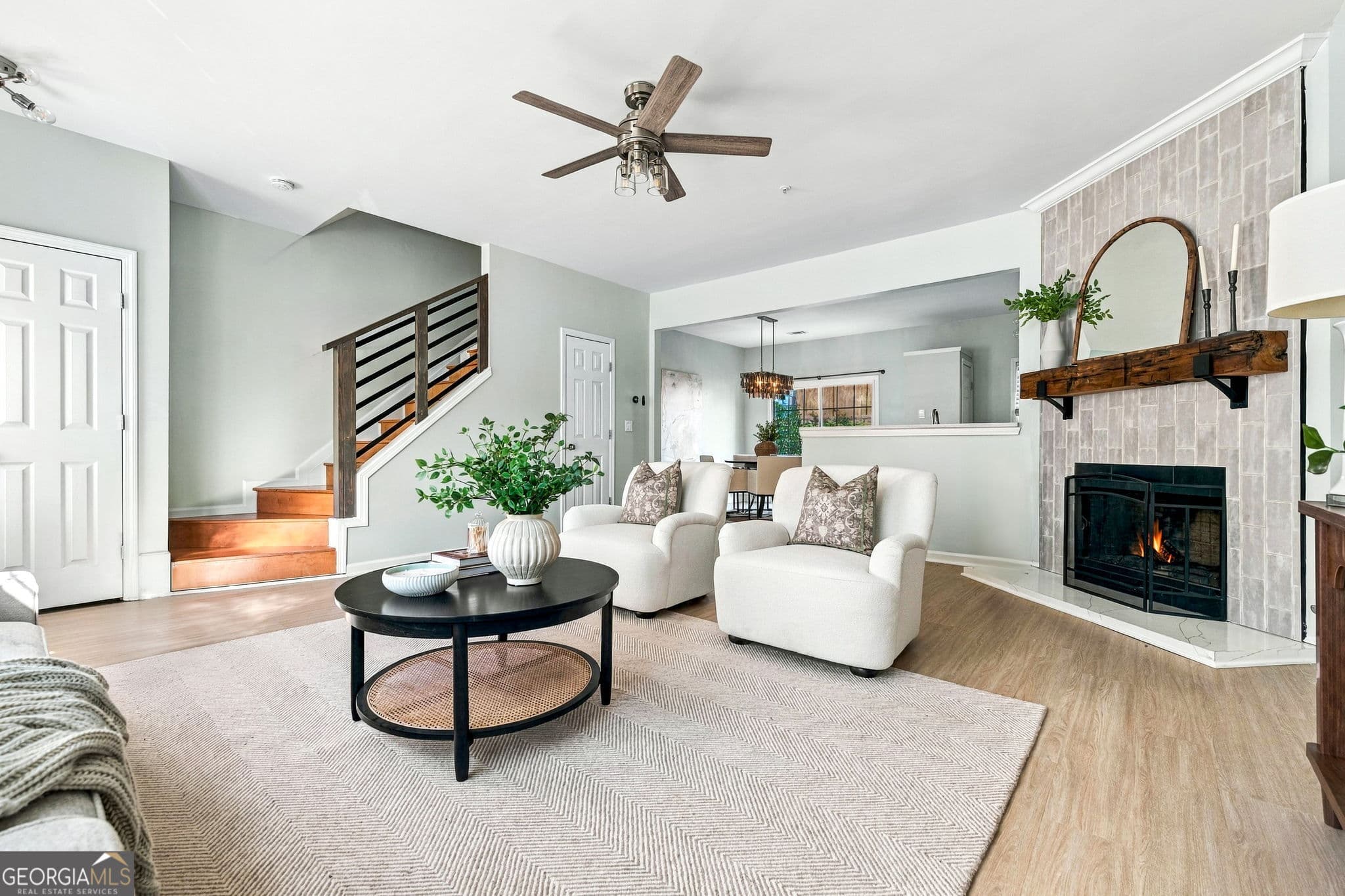 3 bedroom, 2.5 bathroom, 1,370 sq ft townhouse for sale at 1170 Kilmington Court, Alpharetta, GA 30009 — photo 4