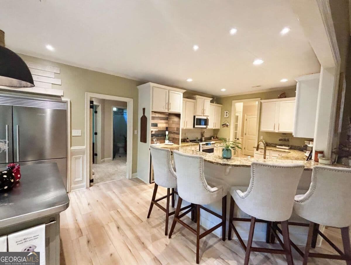 6 bedroom, 4.5 bathroom single family residence for sale at 568 Cherokee Drive, Waleska, GA 30183 — photo 8