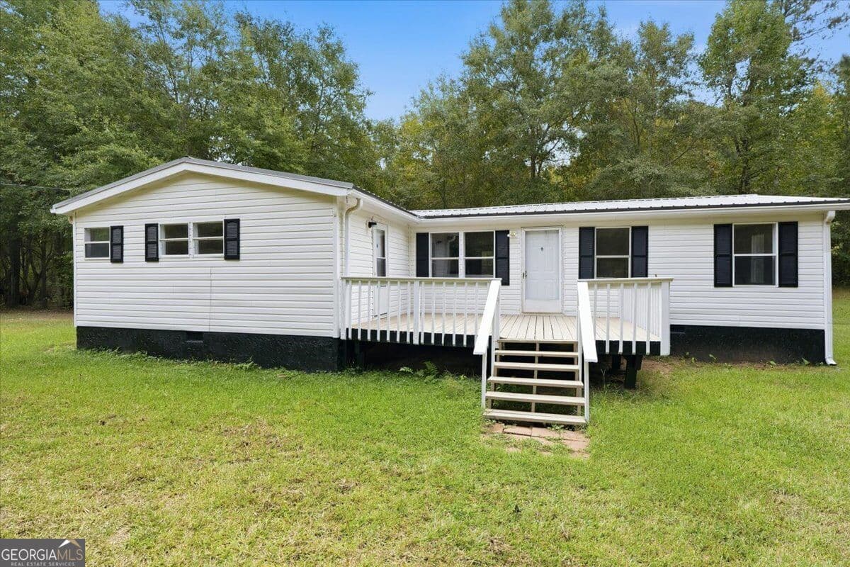 3 bedroom, 2 bathroom, 2,460 sq ft manufactured home,single family residence for sale at 308 Blounts Chapel Road, Haddock, GA 31033 — photo 2