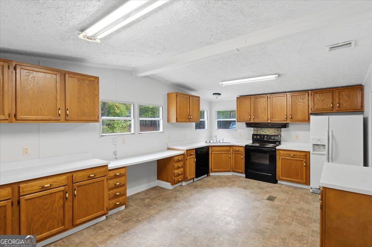 3 bedroom, 2 bathroom, 2,460 sq ft manufactured home,single family residence for sale at 308 Blounts Chapel Road, Haddock, GA 31033 — photo 10