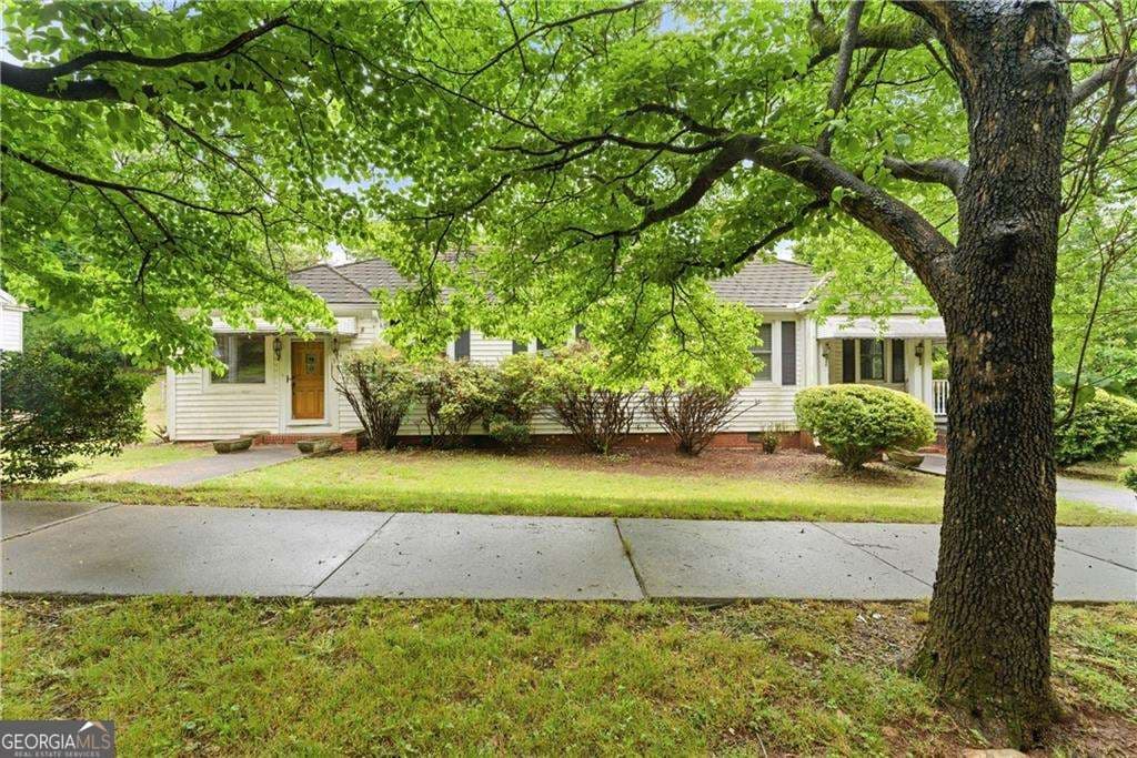 3 bedroom, 2 bathroom, 1,918 sq ft single family residence sold at 5121 Newark Avenue, Clarkdale, GA 30111