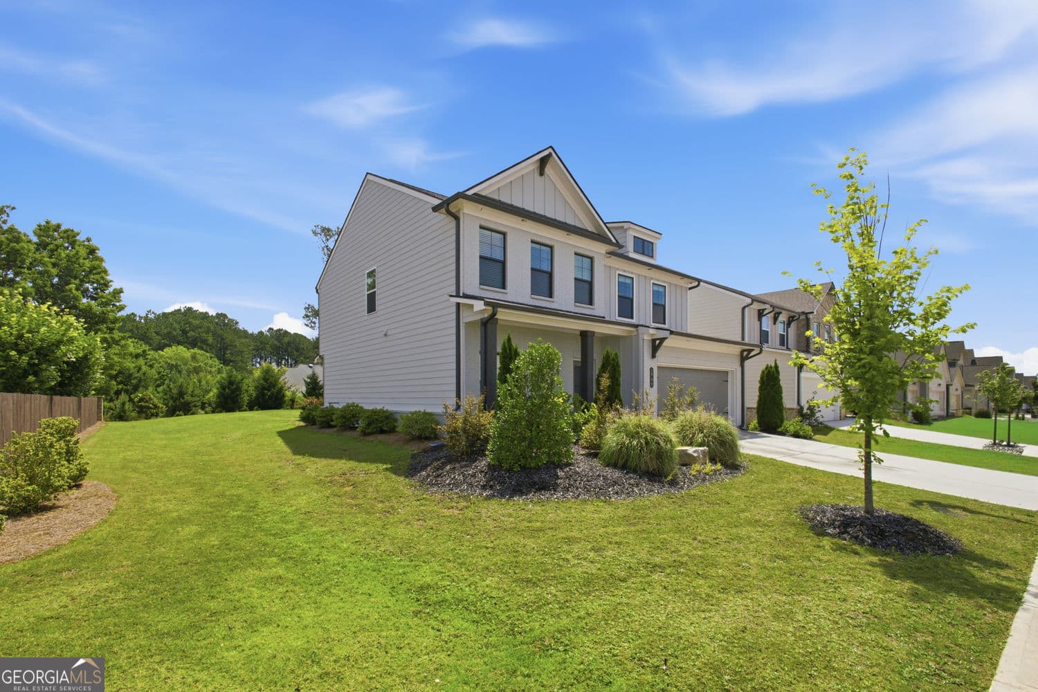 4 bedroom, 3 bathroom, 2,324 sq ft single family residence for rent at 2700 Westgate Park Drive, Loganville, GA 30052 for $3,865 a month — photo 2