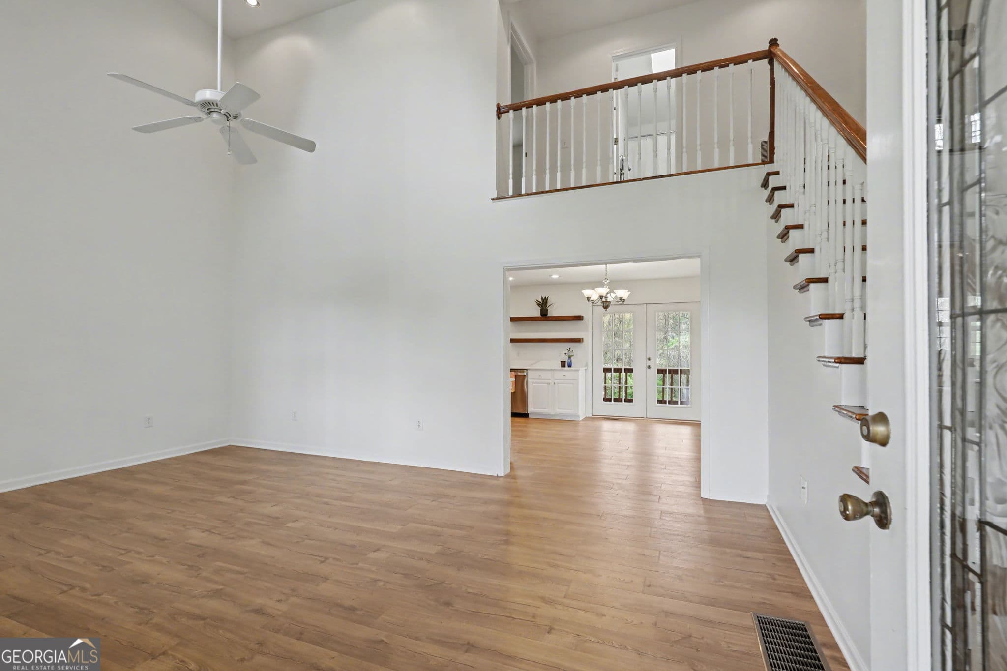 3 bedroom, 2.5 bathroom, 1,712 sq ft single family residence for sale at 7778 Warwoman Road, Clayton, GA 30525 — photo 6