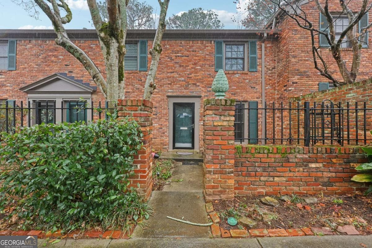 2 bedroom, 1.5 bathroom, 960 sq ft condominium sold at 3085 Colonial Way H, Atlanta, GA 30341