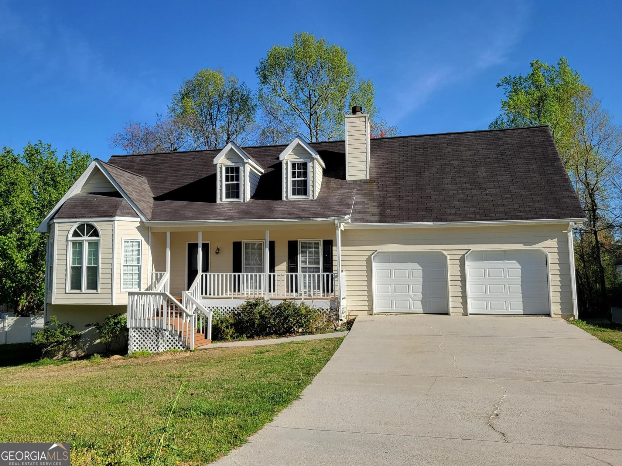 3 bedroom, 2.5 bathroom, 1,873 sq ft single family residence sold at 915 Burning Bush Drive, Loganville, GA 30052