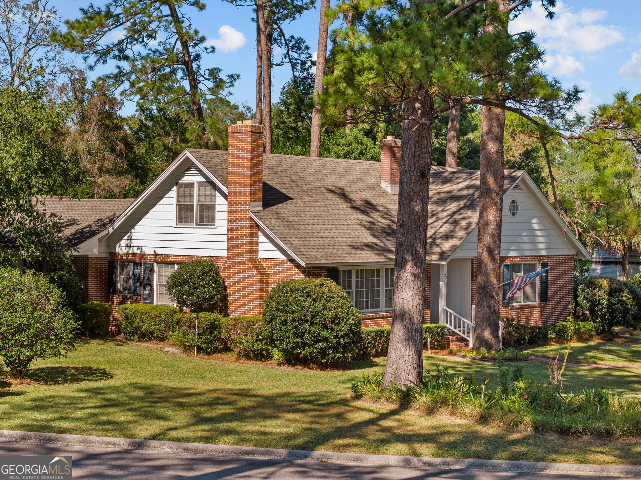 3 bedroom, 3 bathroom, 3,074 sq ft single family residence for sale at 1613 Camellia Drive, Waycross, GA 31501 — photo 6