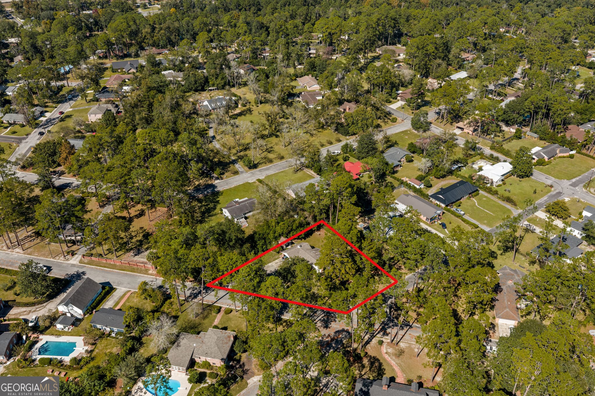 3 bedroom, 3 bathroom, 3,074 sq ft single family residence for sale at 1613 Camellia Drive, Waycross, GA 31501 — photo 3